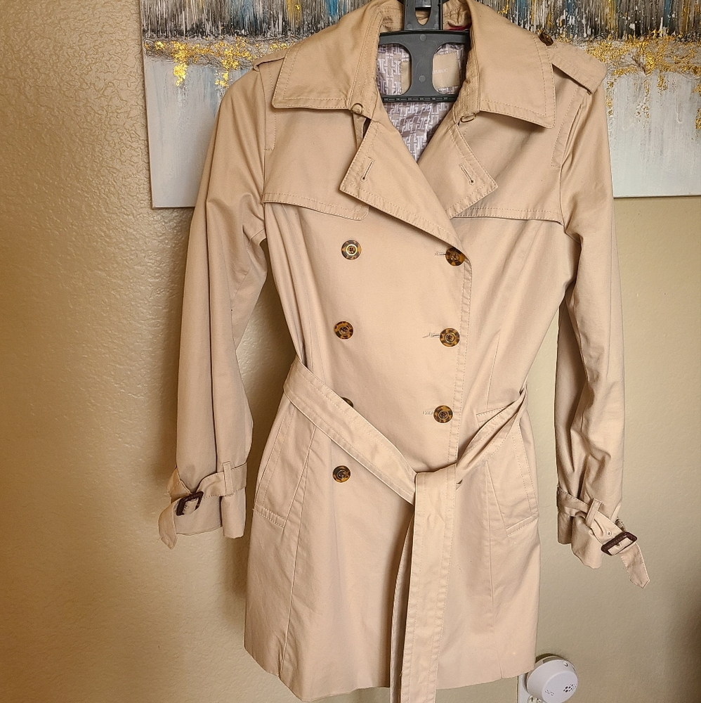 Classic Trench coat. Great details